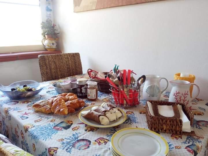 La Terrazza Sul Golfo Bed & Breakfast Isola delle Femmine Bagian luar foto